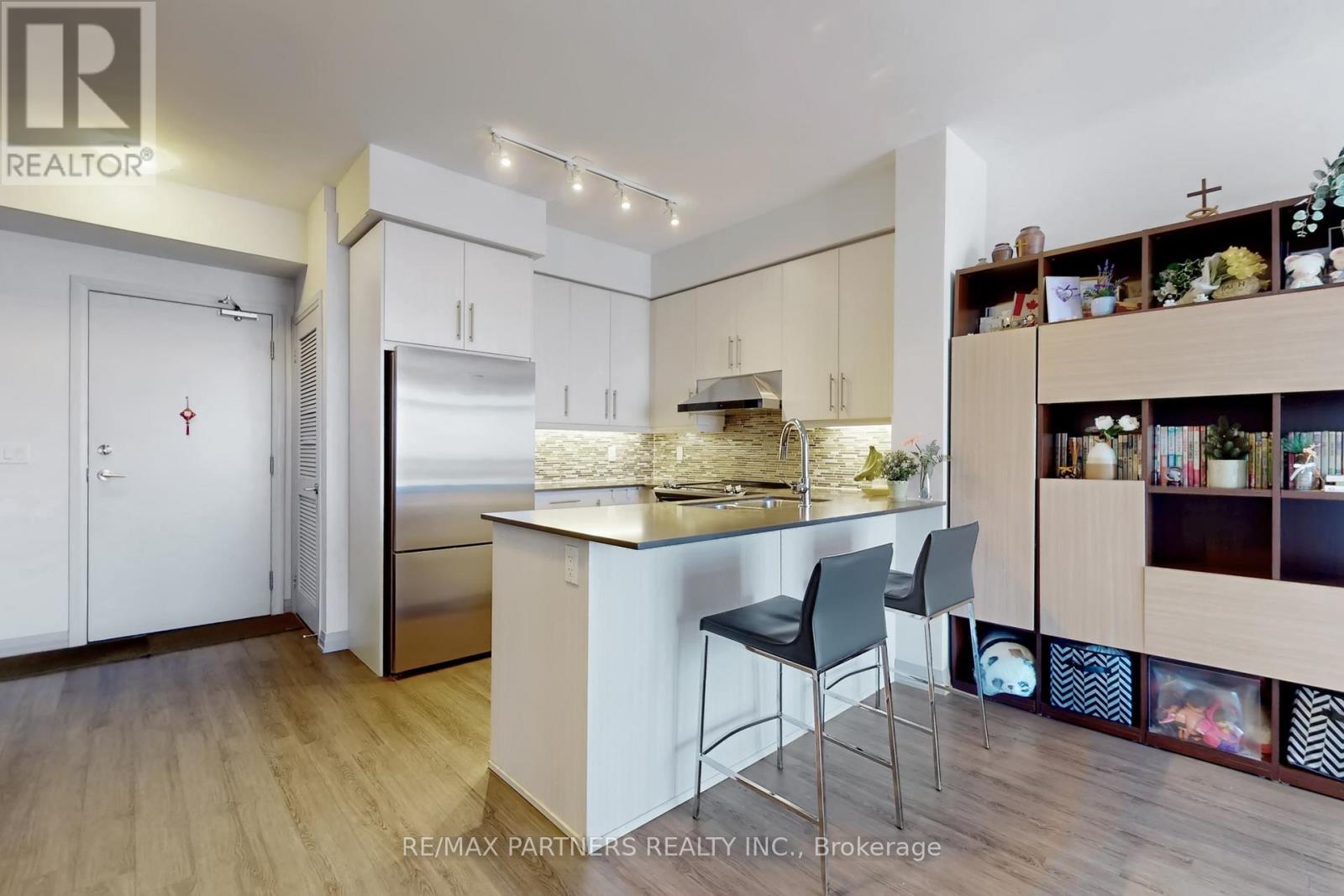 1906 - 65 Oneida Crescent, Richmond Hill, Ontario  L4B 0B1 - Photo 13 - N12742902