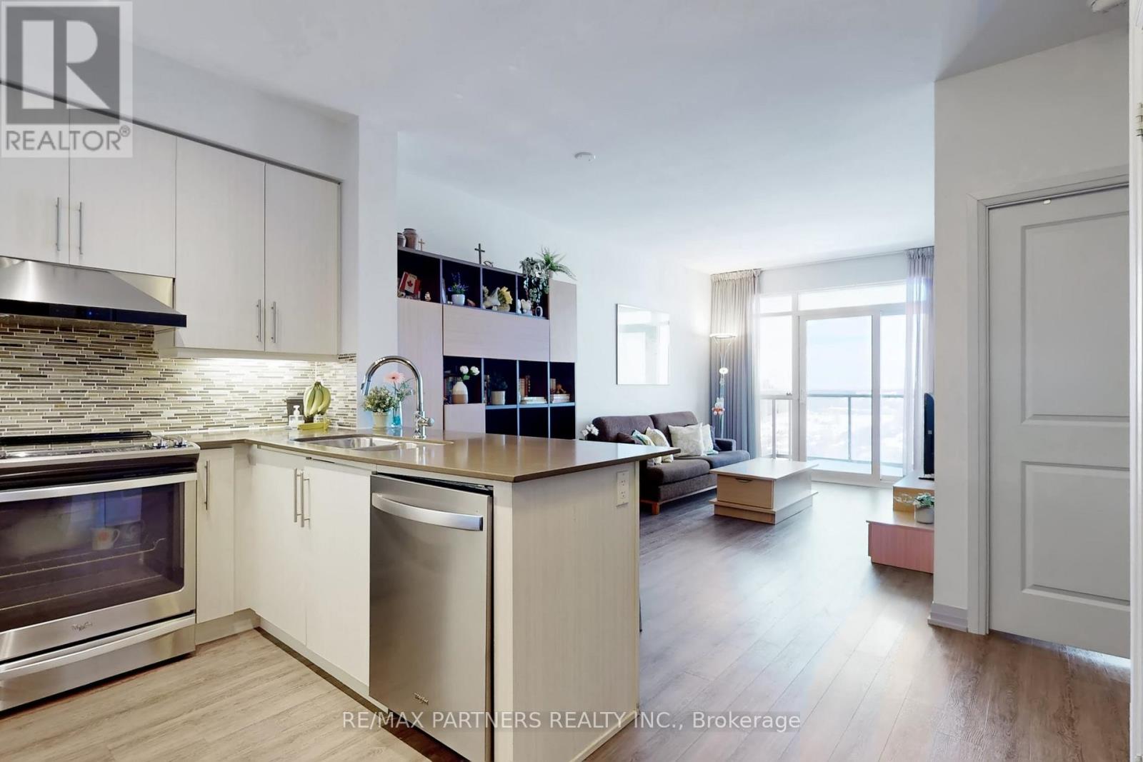 1906 - 65 Oneida Crescent, Richmond Hill, Ontario  L4B 0B1 - Photo 14 - N12742902