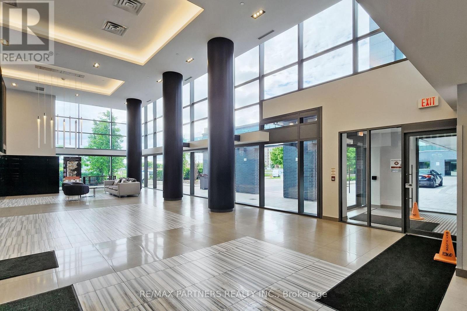 1906 - 65 Oneida Crescent, Richmond Hill, Ontario  L4B 0B1 - Photo 7 - N12742902