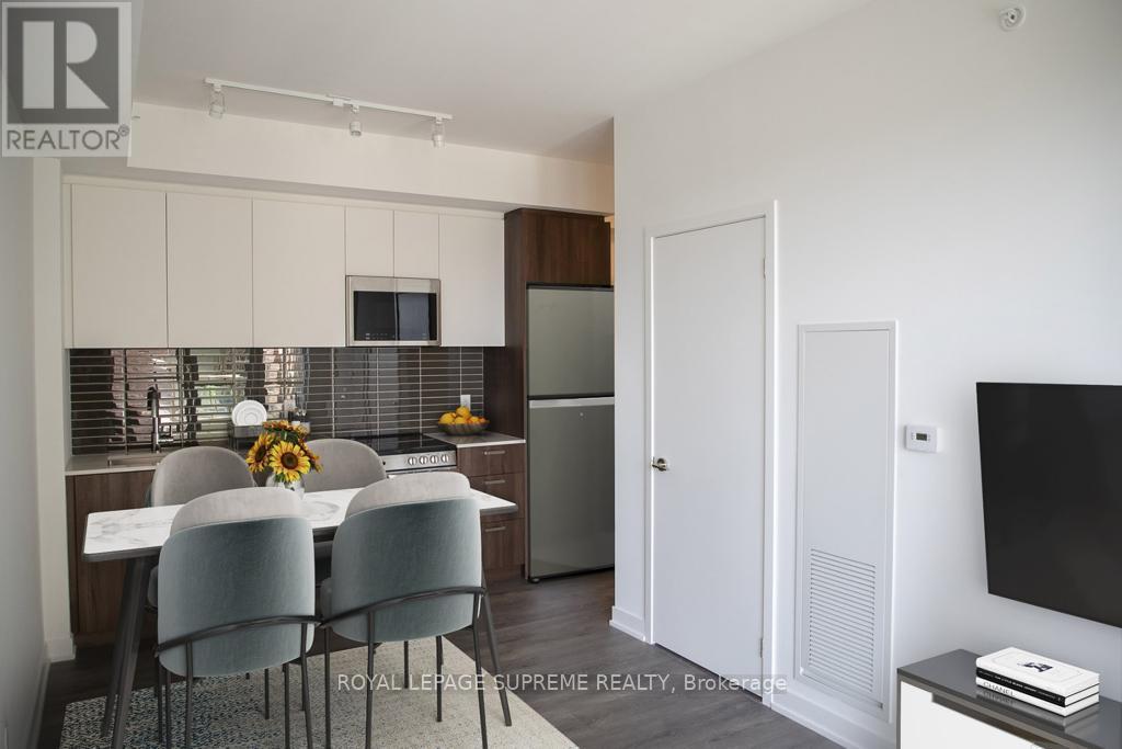 704 - 1787 St Clair Avenue W, Toronto, Ontario  M6N 0B7 - Photo 11 - W12742870