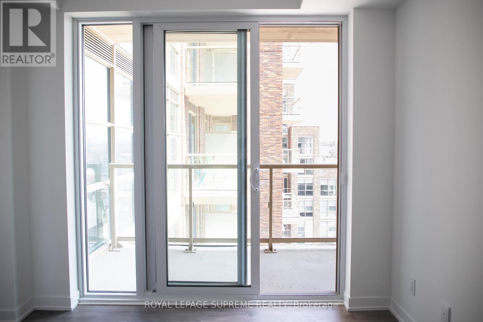 704 - 1787 St Clair Avenue W, Toronto, Ontario  M6N 0B7 - Photo 15 - W12742870