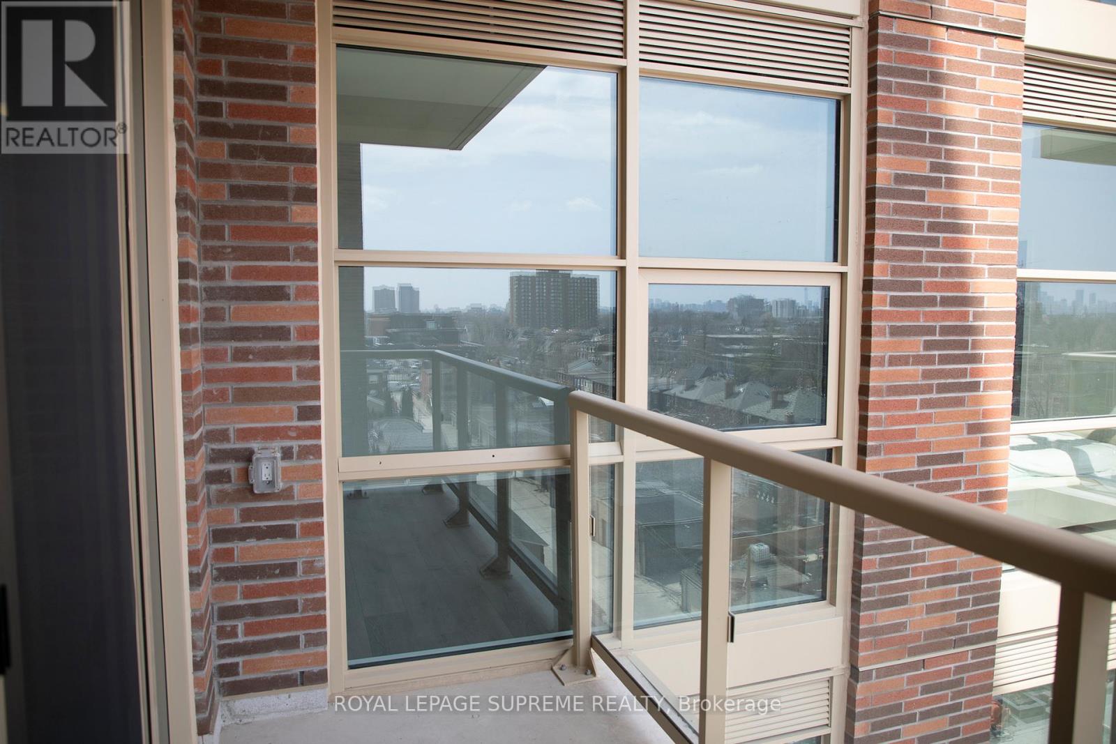 704 - 1787 St Clair Avenue W, Toronto, Ontario  M6N 0B7 - Photo 17 - W12742870