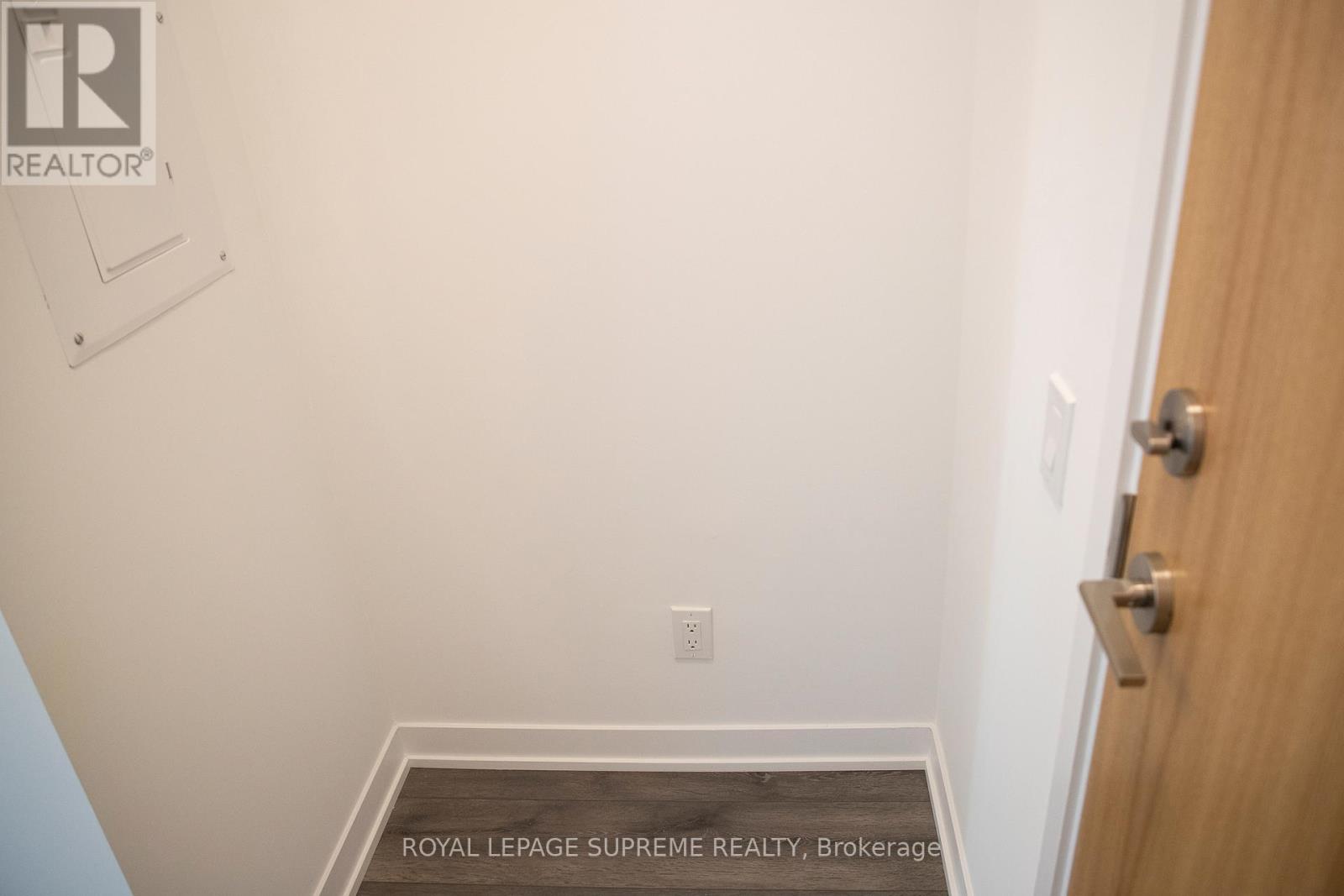 704 - 1787 St Clair Avenue W, Toronto, Ontario  M6N 0B7 - Photo 3 - W12742870