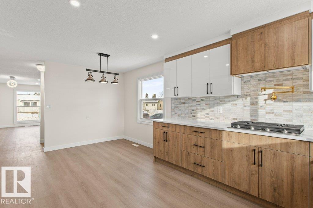 3043 142 Av Nw, Edmonton, Alberta T5Y 1J1 - Photo 10 - E4471540