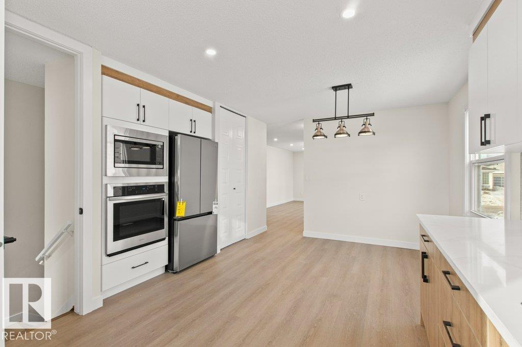 3043 142 Av Nw, Edmonton, Alberta T5Y 1J1 - Photo 11 - E4471540