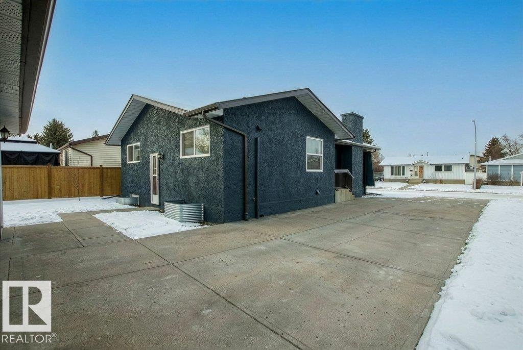 3043 142 Av Nw, Edmonton, Alberta T5Y 1J1 - Photo 3 - E4471540