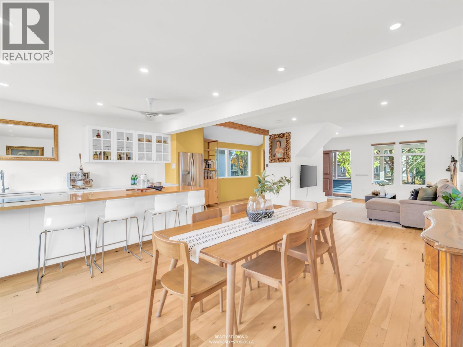 4379 WELWYN STREET, Vancouver, British Columbia