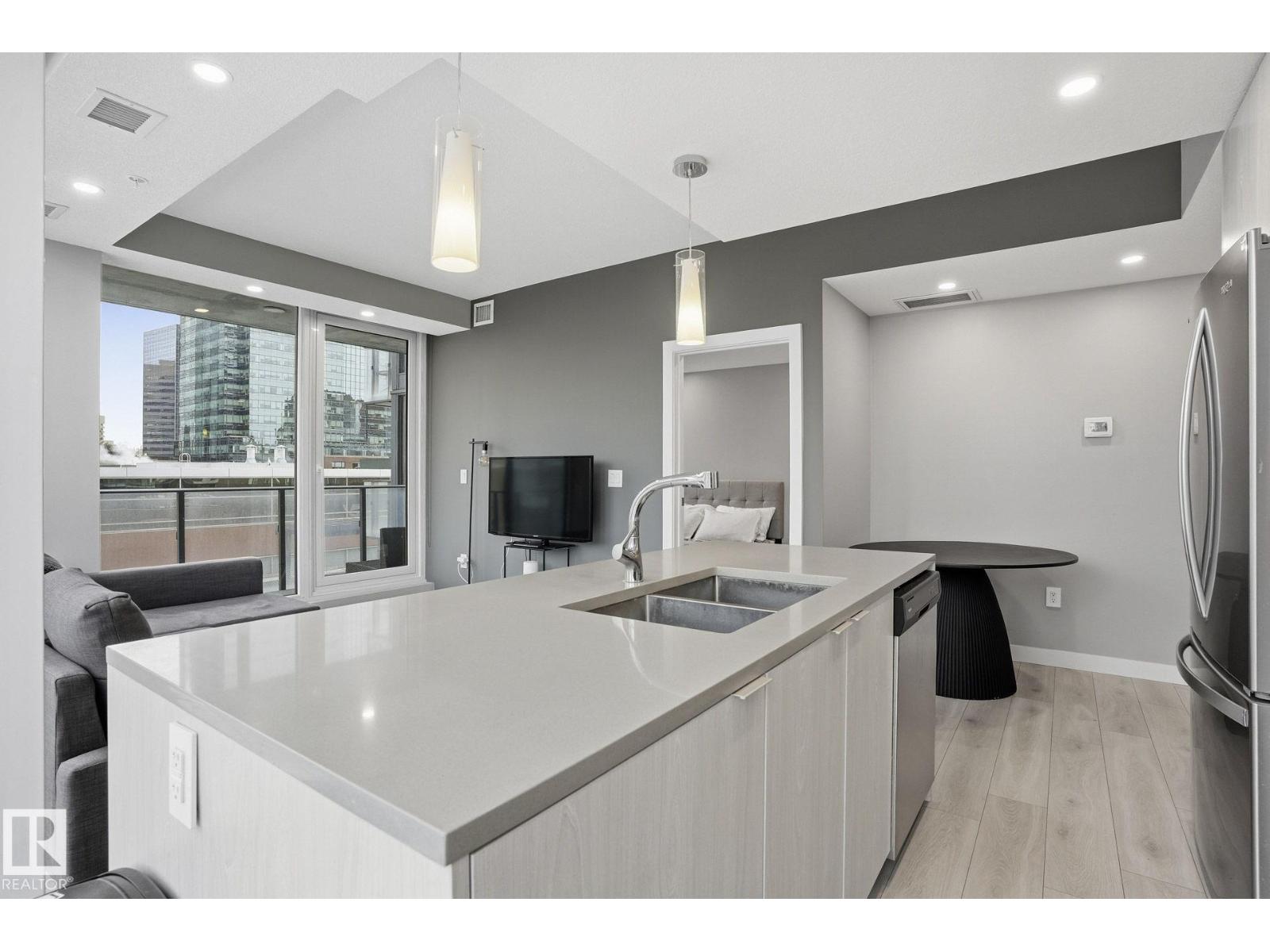 #503 10180 103 St Nw, Edmonton, Alberta T8R 1A9 - Photo 7 - E4471645