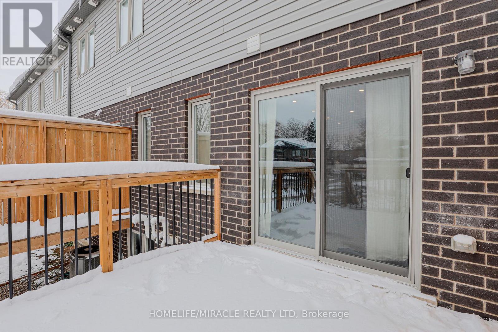 105 Pony Way, Kitchener, Ontario  N2R 0R8 - Photo 25 - X12742916