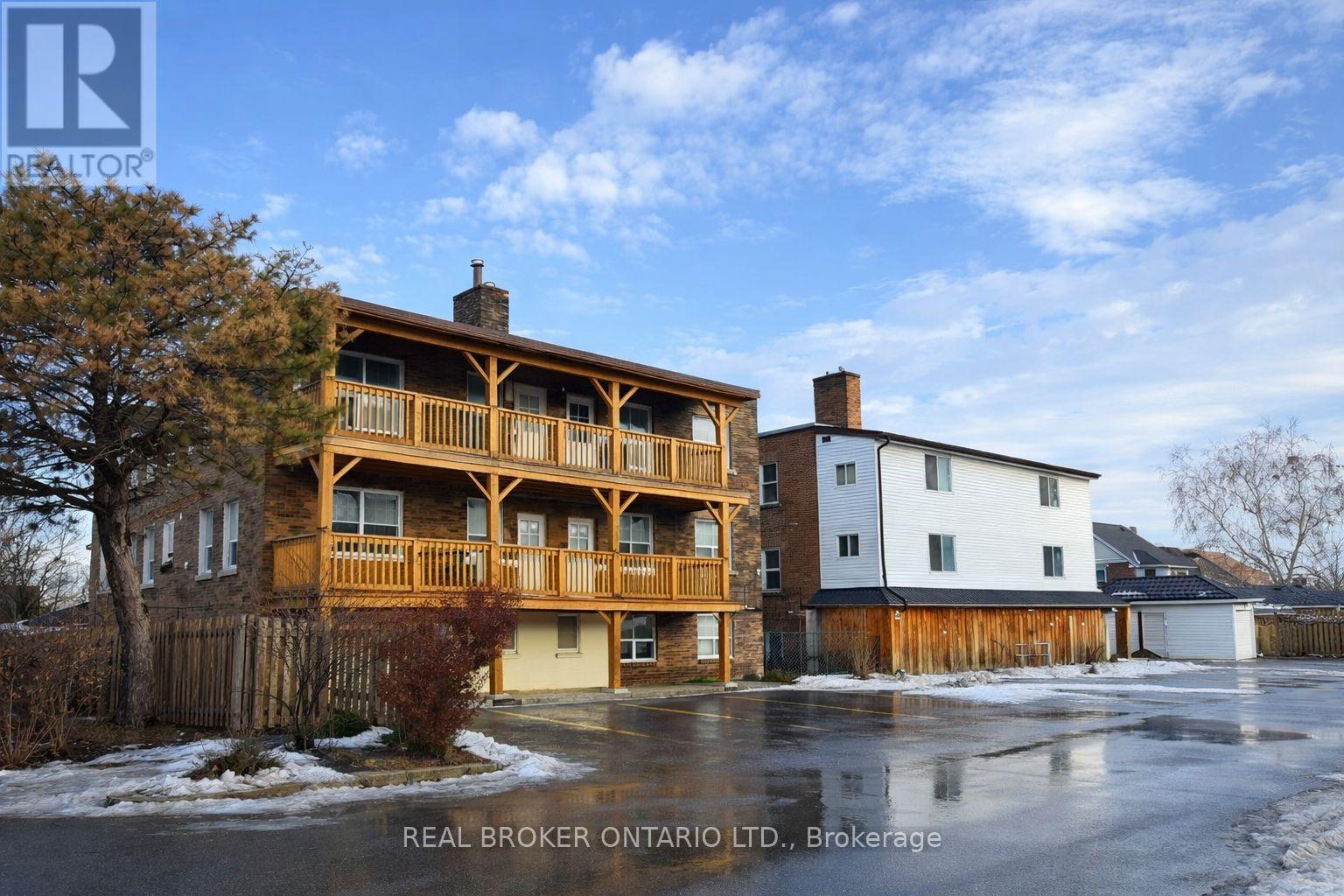 17 Louisa Street, Kitchener, Ontario  N2H 5L7 - Photo 4 - X12742924