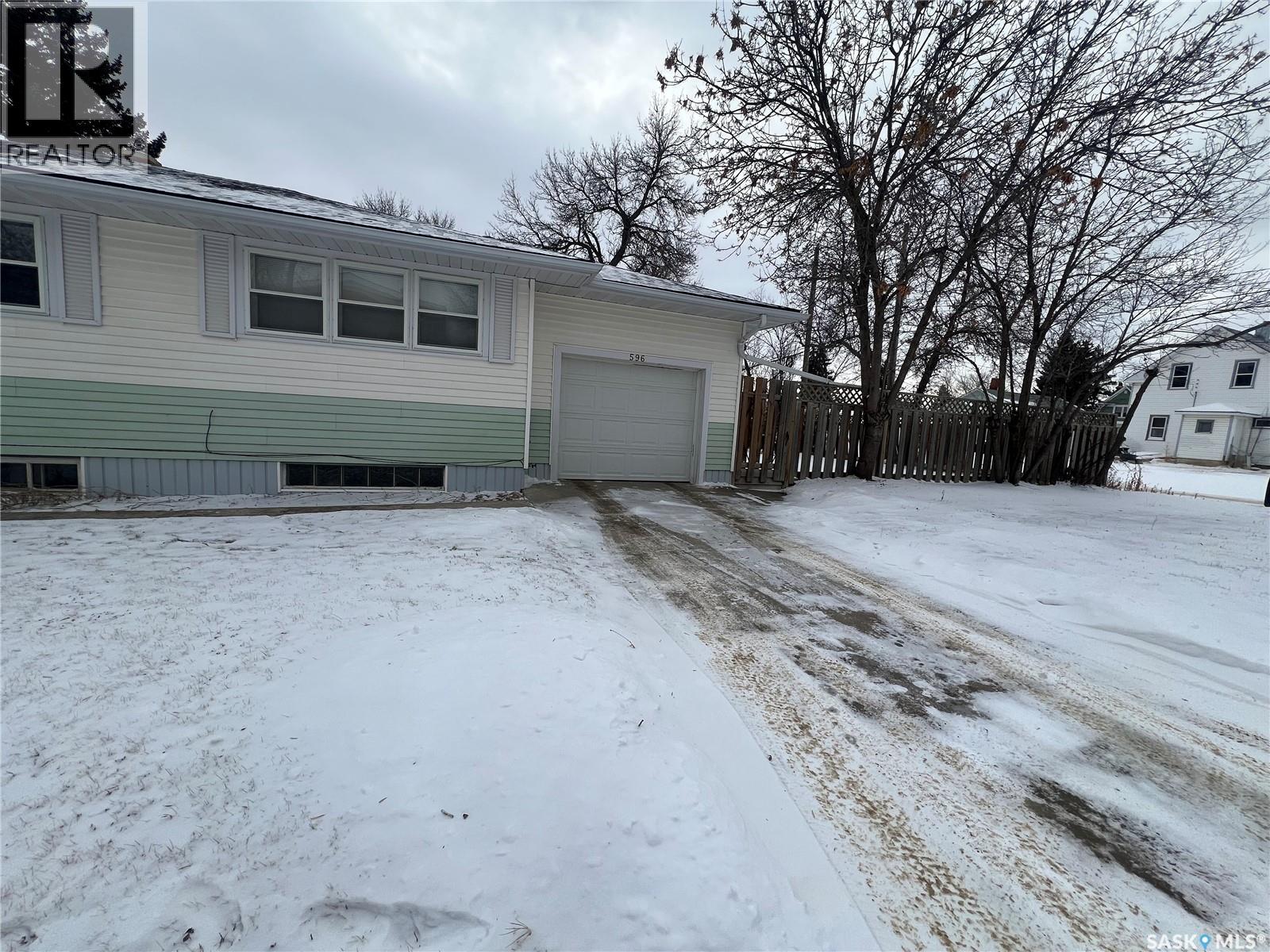 596 1st Avenue Ne, Swift Current, Saskatchewan  S9H 2B7 - Photo 26 - SK027680