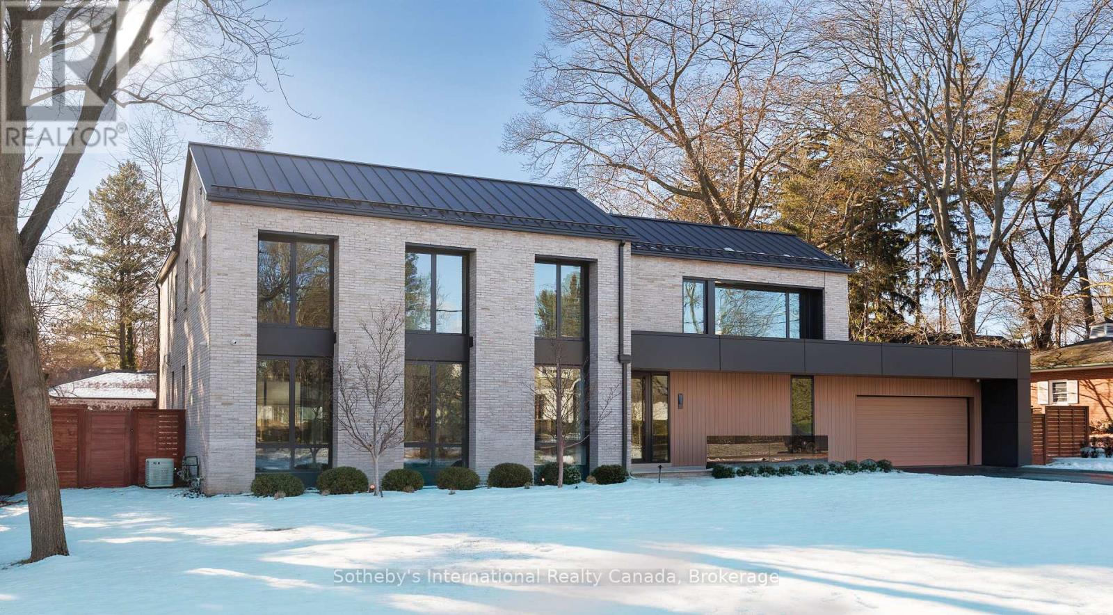 222 BURGUNDY DRIVE, Oakville, Ontario