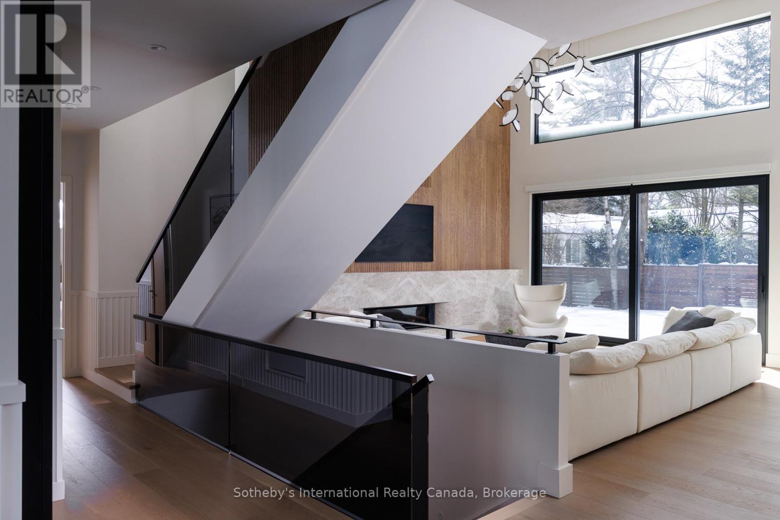 222 Burgundy Drive, Oakville, Ontario  L6J 4G1 - Photo 17 - W12742986