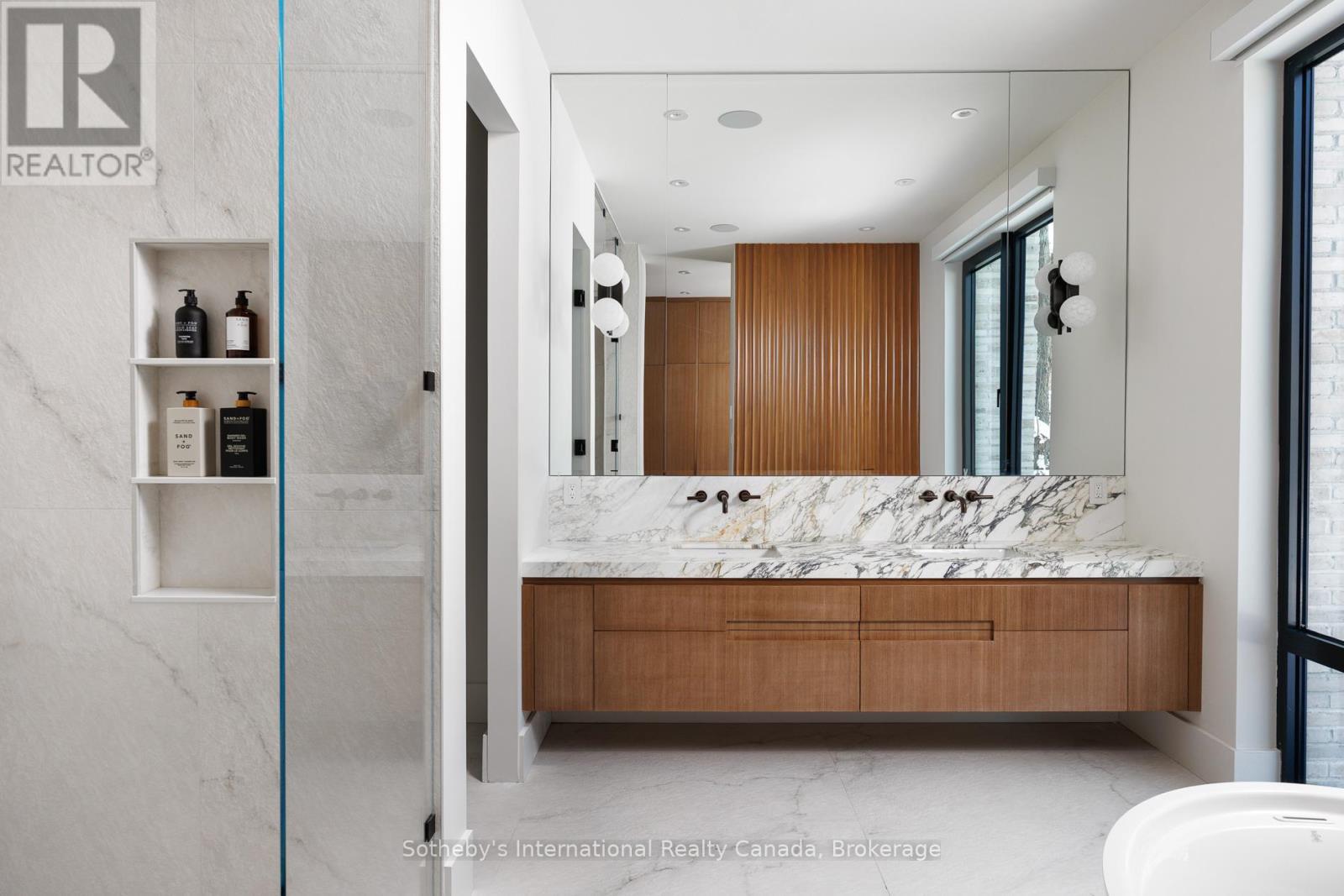 222 Burgundy Drive, Oakville, Ontario  L6J 4G1 - Photo 21 - W12742986