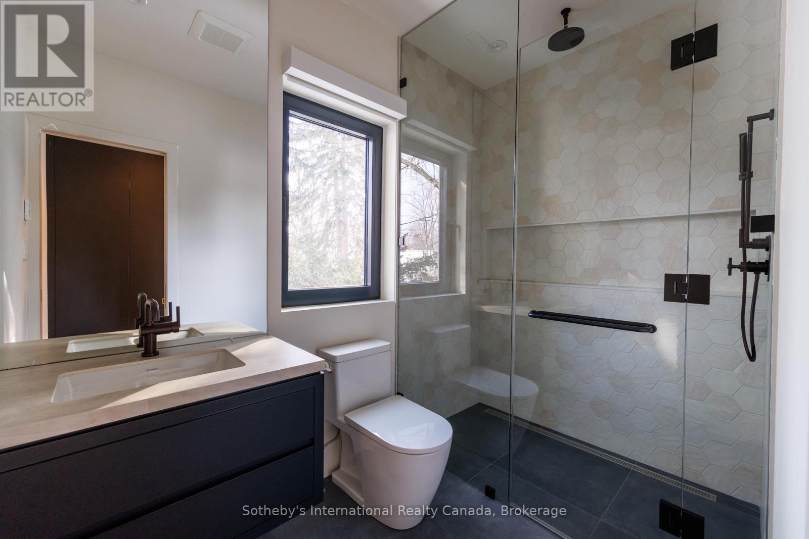 222 Burgundy Drive, Oakville, Ontario  L6J 4G1 - Photo 31 - W12742986