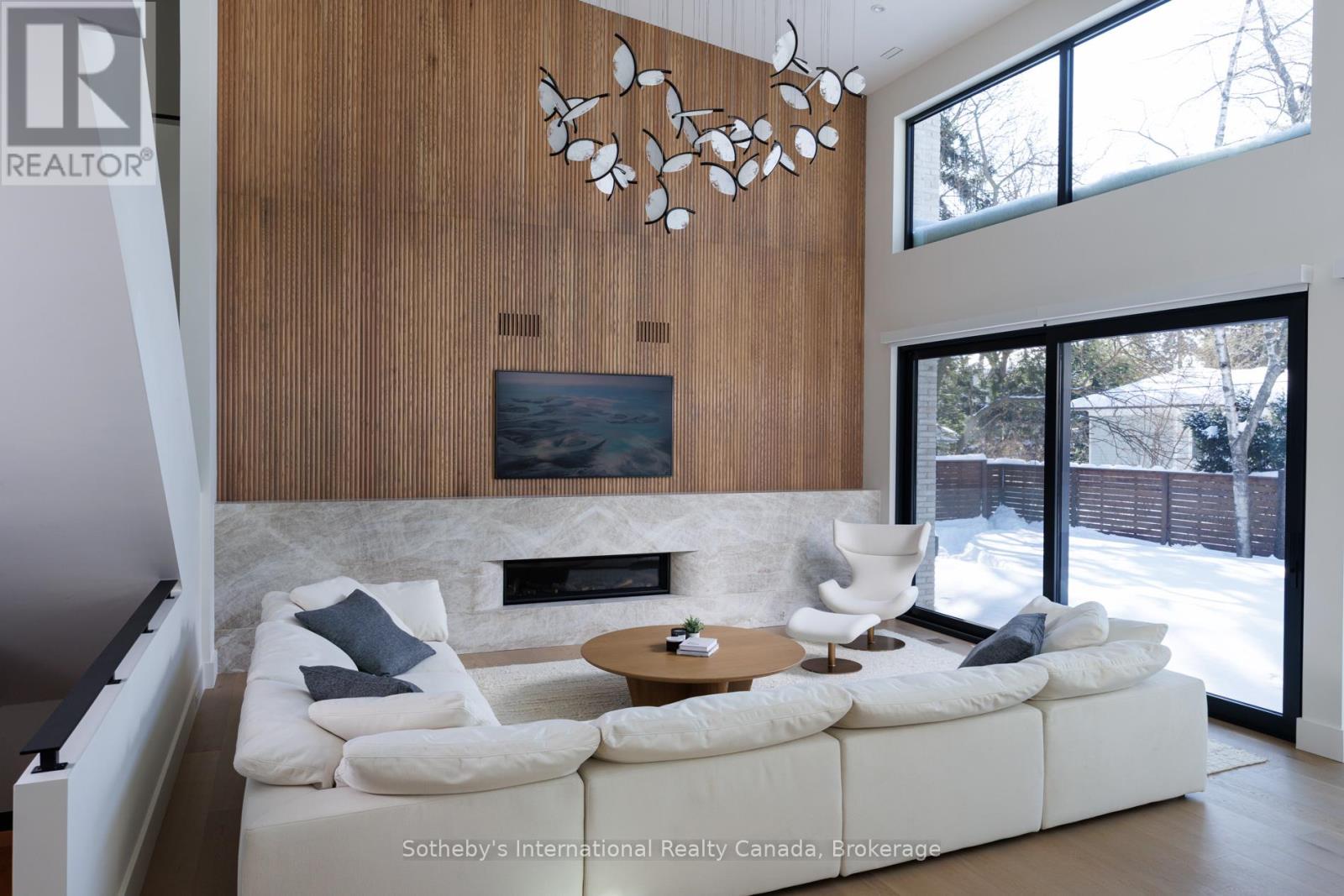 222 Burgundy Drive, Oakville, Ontario  L6J 4G1 - Photo 7 - W12742986