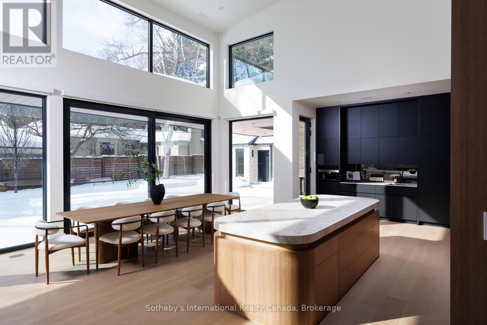 222 Burgundy Drive, Oakville, Ontario  L6J 4G1 - Photo 9 - W12742986