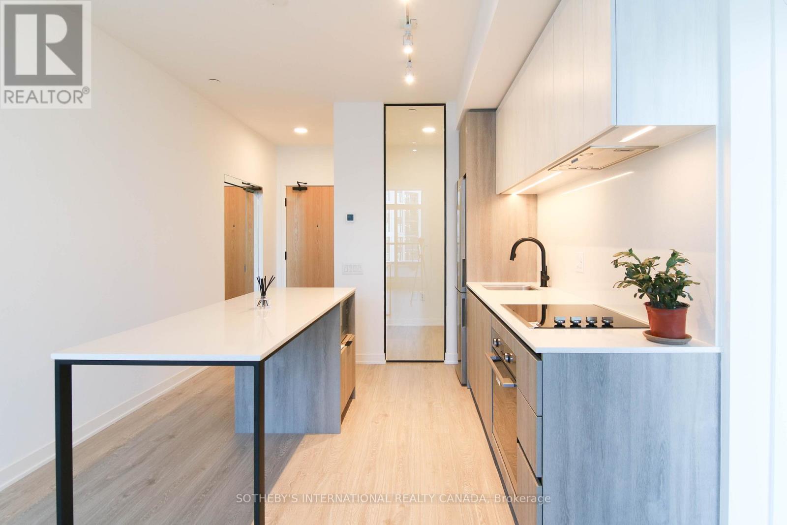 811 - 2495 Eglinton Avenue, Mississauga, Ontario  L5M 2V8 - Photo 4 - W12691880