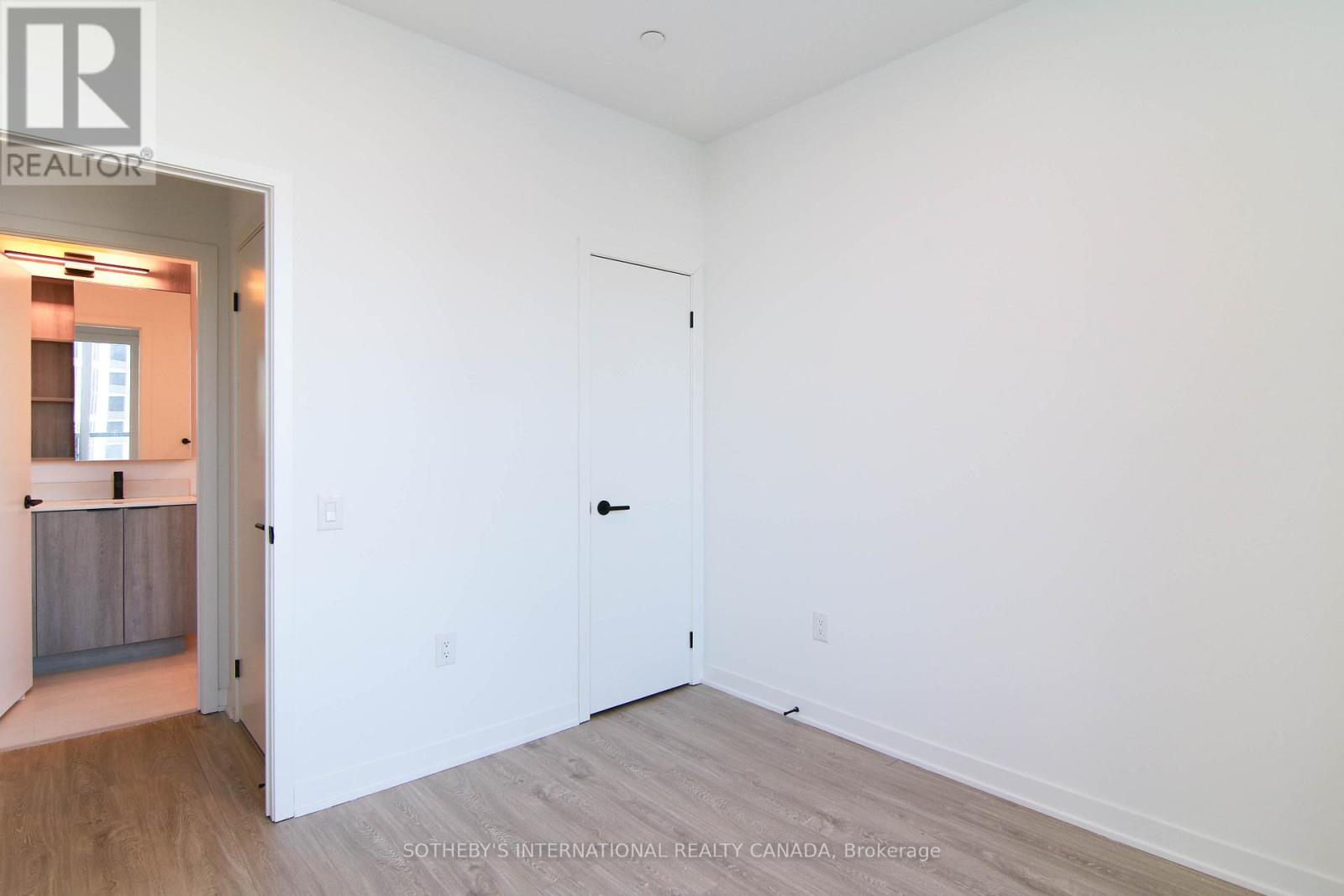 811 - 2495 Eglinton Avenue, Mississauga, Ontario  L5M 2V8 - Photo 11 - W12691880