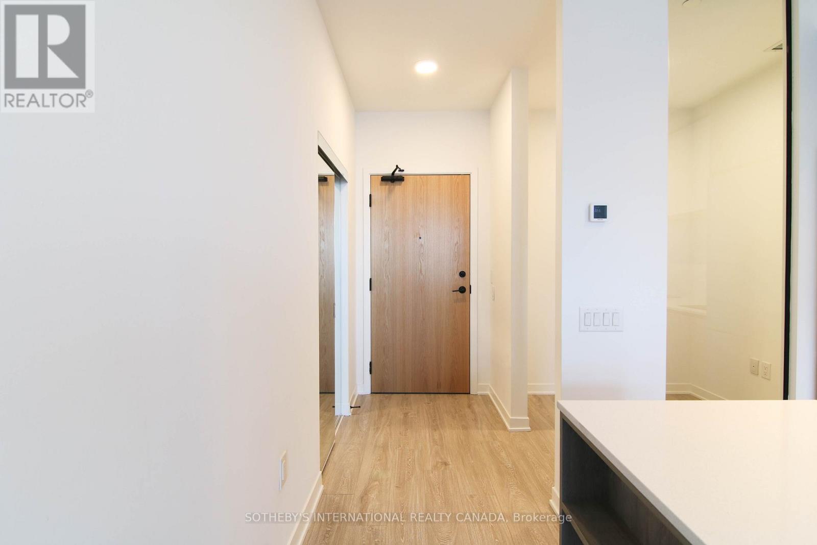 811 - 2495 Eglinton Avenue, Mississauga, Ontario  L5M 2V8 - Photo 3 - W12691880