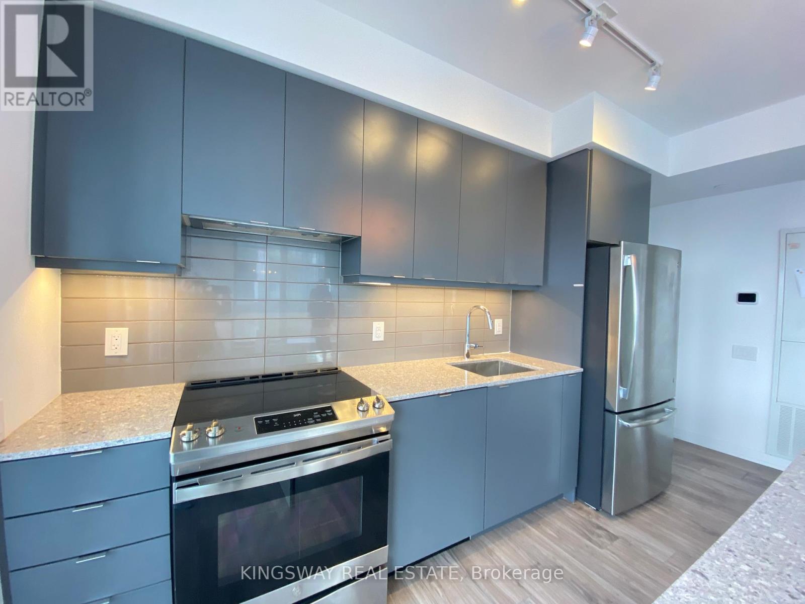 2803 - 4065 Confederation Parkway, Mississauga, Ontario  L5B 0L4 - Photo 12 - W12741650