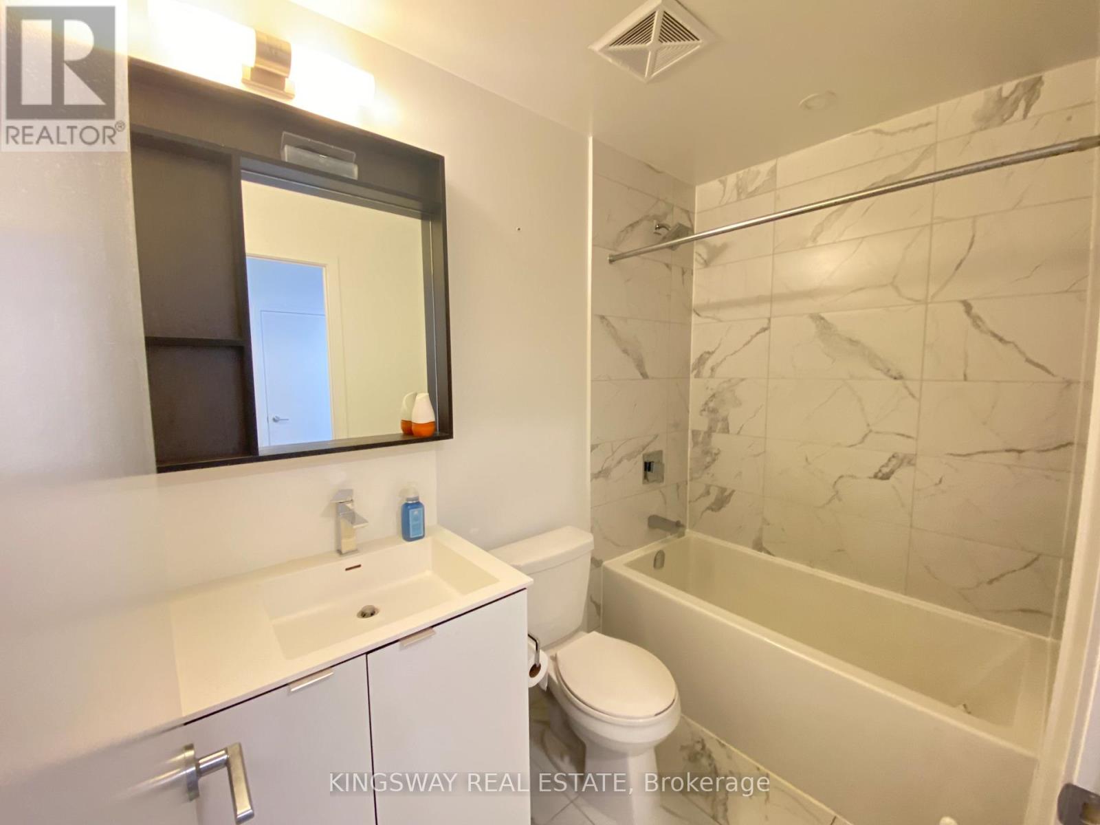 2803 - 4065 Confederation Parkway, Mississauga, Ontario  L5B 0L4 - Photo 9 - W12741650