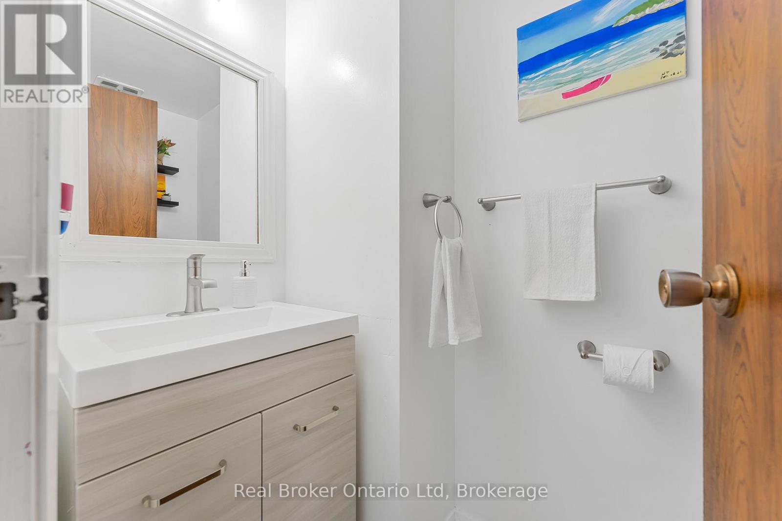 8 - 5982 Dunn Street, Niagara Falls, Ontario L2G 7J9 - Photo 4 - X12742956