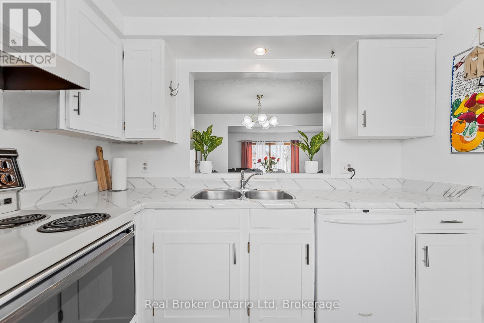 8 - 5982 Dunn Street, Niagara Falls, Ontario L2G 7J9 - Photo 7 - X12742956