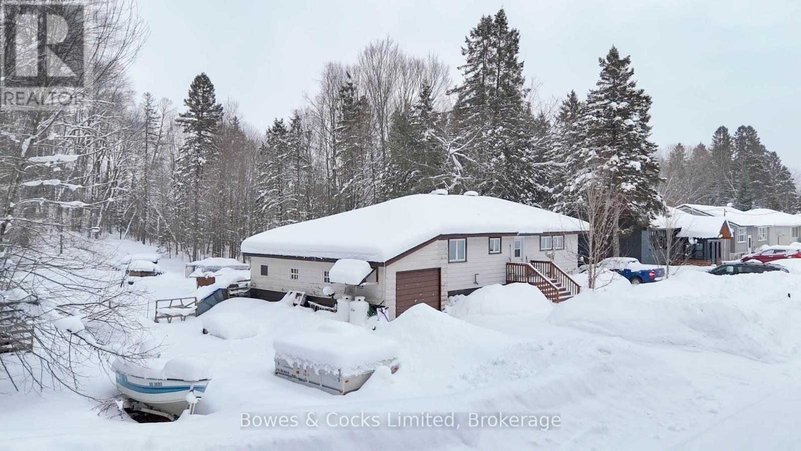 1052 Estates Road, Highlands East (Bicroft Ward), Ontario  K0L 1C0 - Photo 2 - X12742946