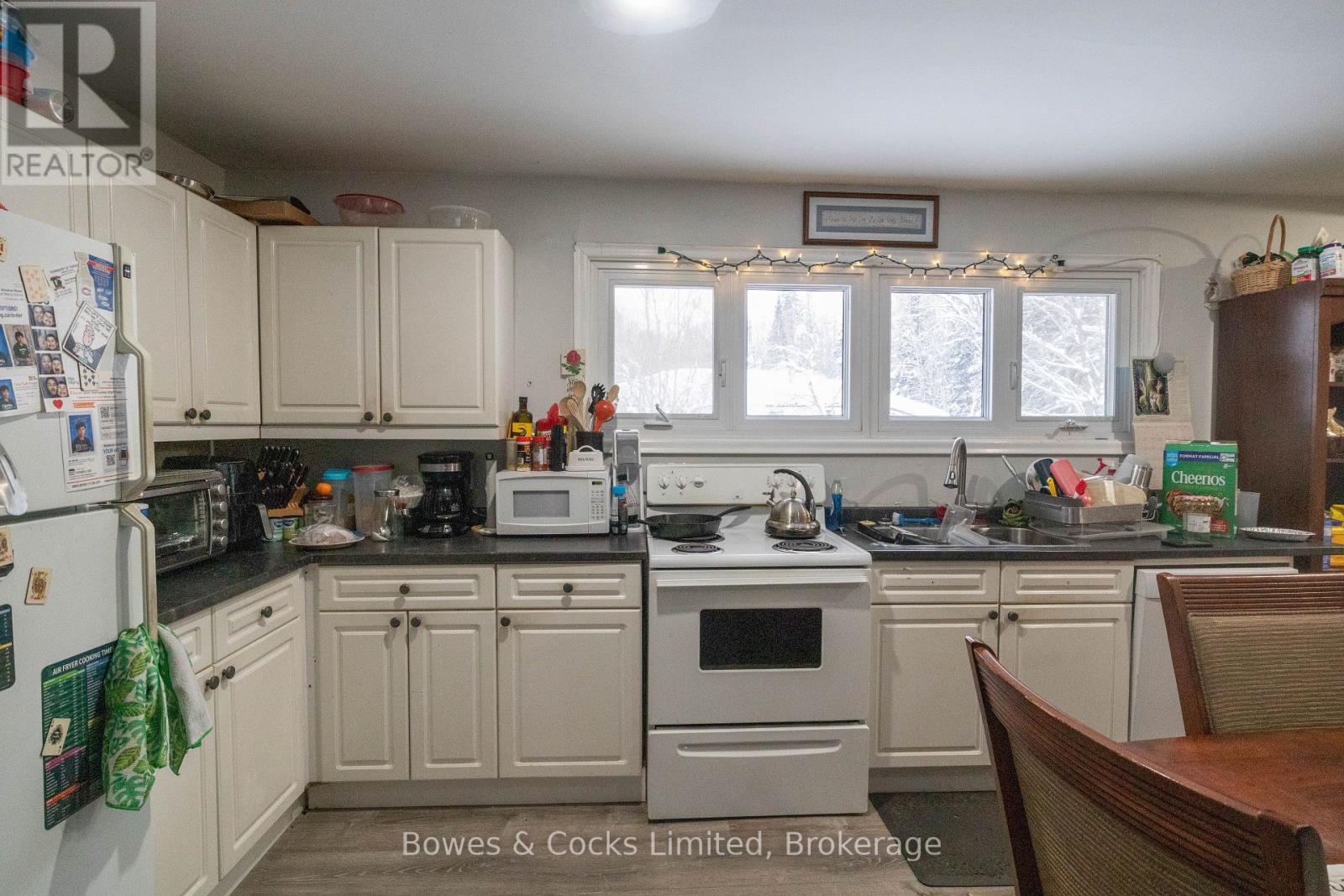 1052 Estates Road, Highlands East (Bicroft Ward), Ontario  K0L 1C0 - Photo 21 - X12742946