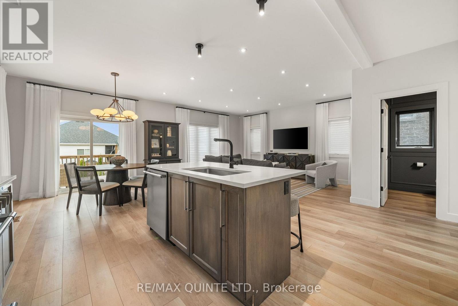 14 Cypress Drive, Belleville (Thurlow Ward), Ontario  K8N 0J6 - Photo 10 - X12743002