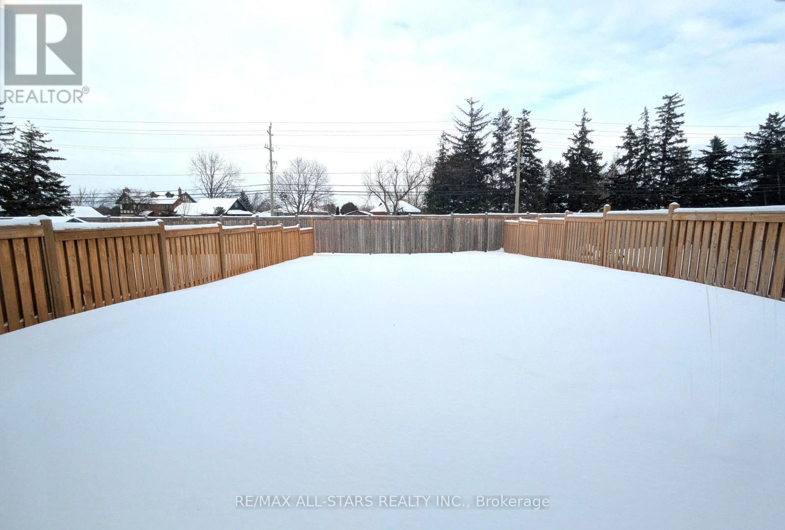 22 Hennessey Crescent, Kawartha Lakes, Ontario  K9V 0P3 - Photo 11 - X12743072