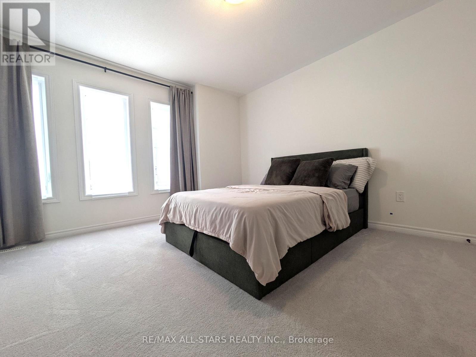 22 Hennessey Crescent, Kawartha Lakes, Ontario  K9V 0P3 - Photo 16 - X12743072