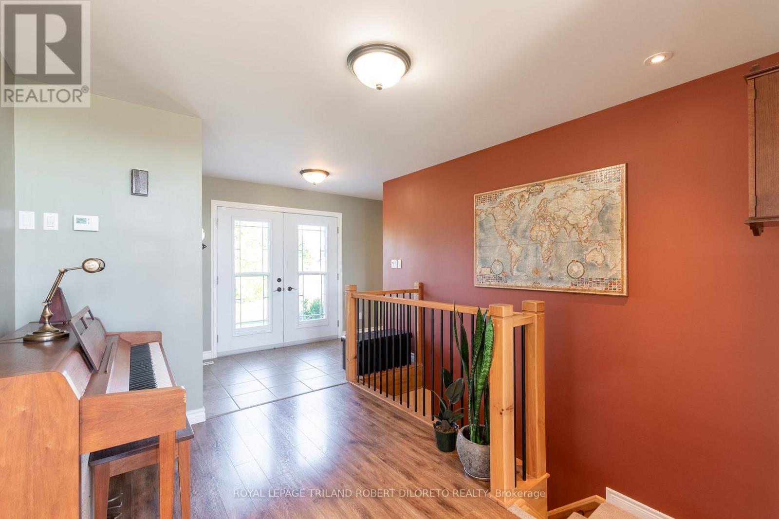 22910 Highbury Avenue N, Middlesex Centre, Ontario  N0M 2A0 - Photo 6 - X12742988