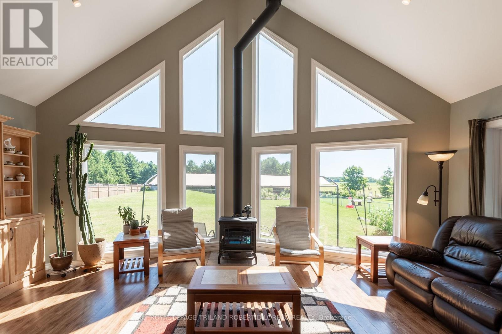 22910 Highbury Avenue N, Middlesex Centre, Ontario  N0M 2A0 - Photo 8 - X12742988