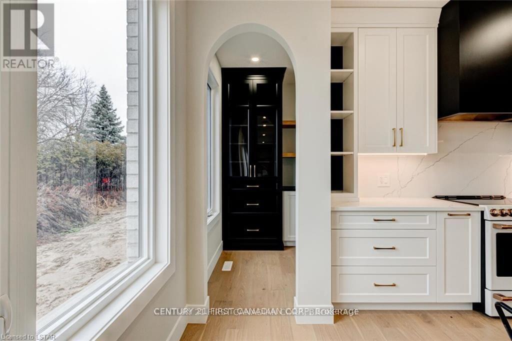 129 Aspen Circle, Thames Centre, Ontario  N0M 2P0 - Photo 17 - X12743116