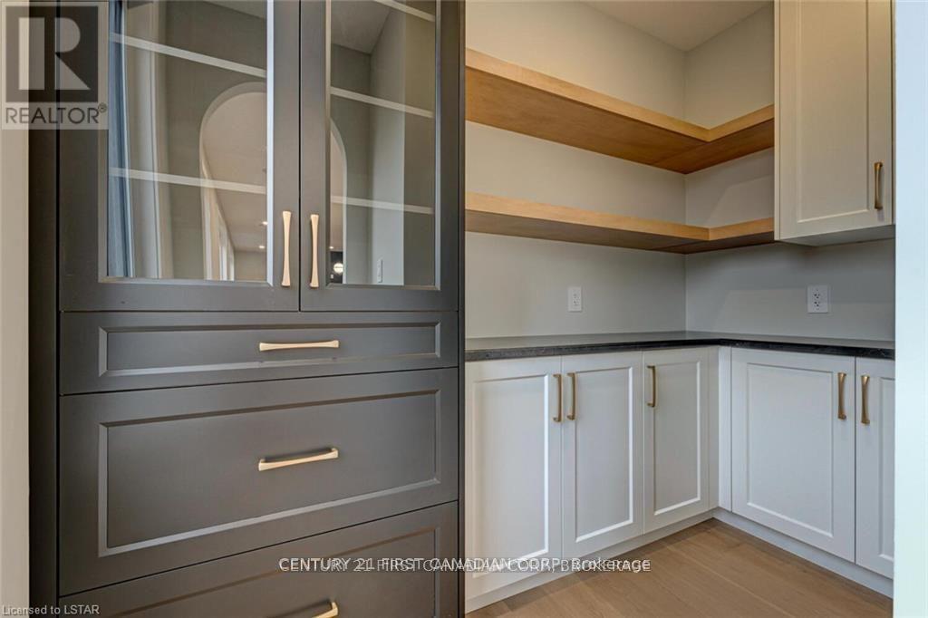 129 Aspen Circle, Thames Centre, Ontario  N0M 2P0 - Photo 18 - X12743116