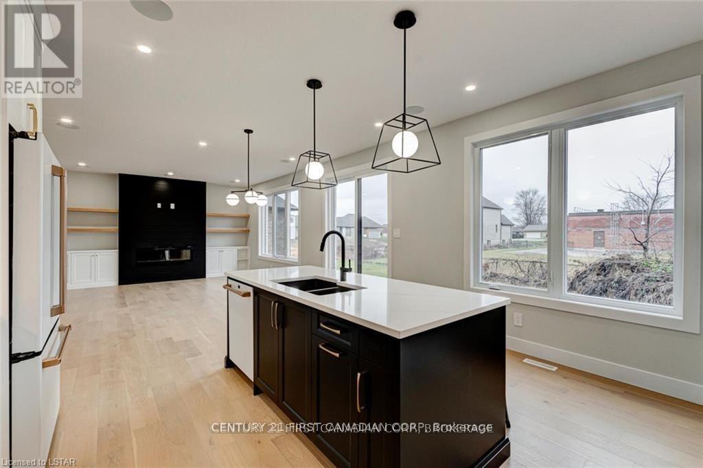 129 Aspen Circle, Thames Centre, Ontario  N0M 2P0 - Photo 19 - X12743116