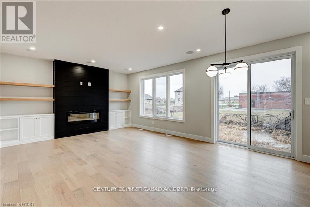 129 Aspen Circle, Thames Centre, Ontario  N0M 2P0 - Photo 20 - X12743116