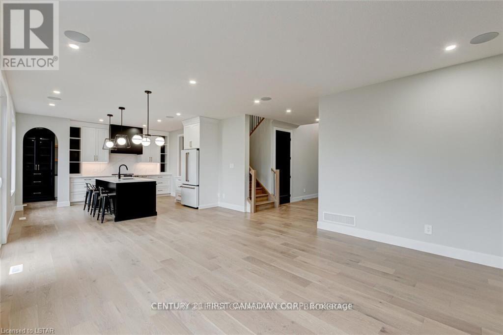 129 Aspen Circle, Thames Centre, Ontario  N0M 2P0 - Photo 22 - X12743116