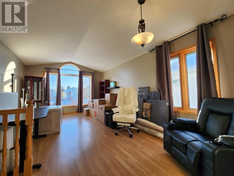 735 Porcupine Blvd, Thunder Bay, Ontario  P7C 5Z4 - Photo 6 - TB2600122