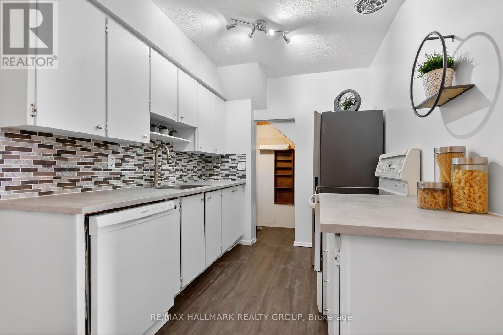 15 - 2640 Draper Avenue, Ottawa, Ontario  K2H 8V3 - Photo 18 - X12742926