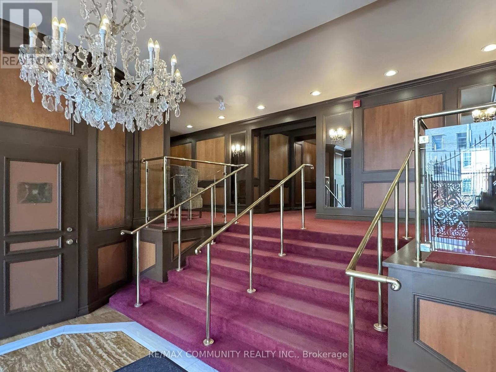 309 - 740 Eglinton Avenue W, Toronto, Ontario  M5N 1C4 - Photo 2 - C12615514