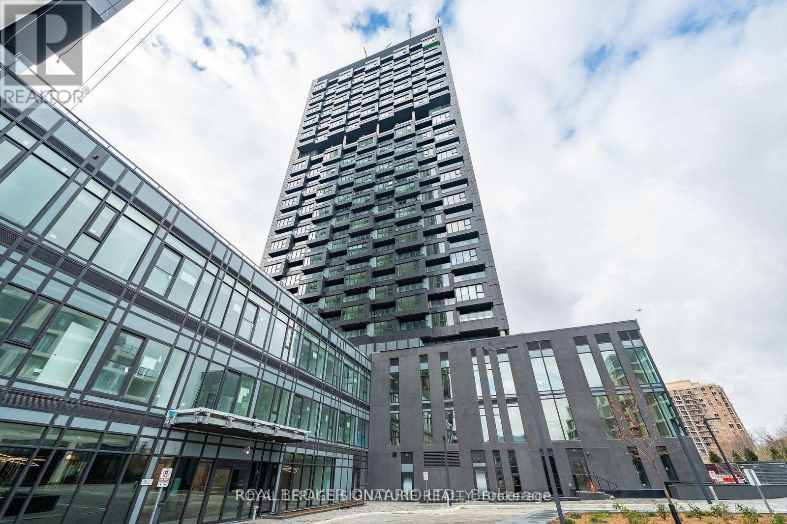 906 - 1 QUARRINGTON LANE, Toronto, Ontario