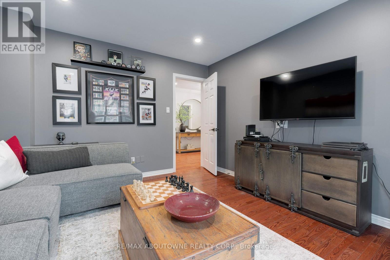 1586 Heritage Way, Oakville, Ontario  L6M 2Z5 - Photo 18 - W12675400