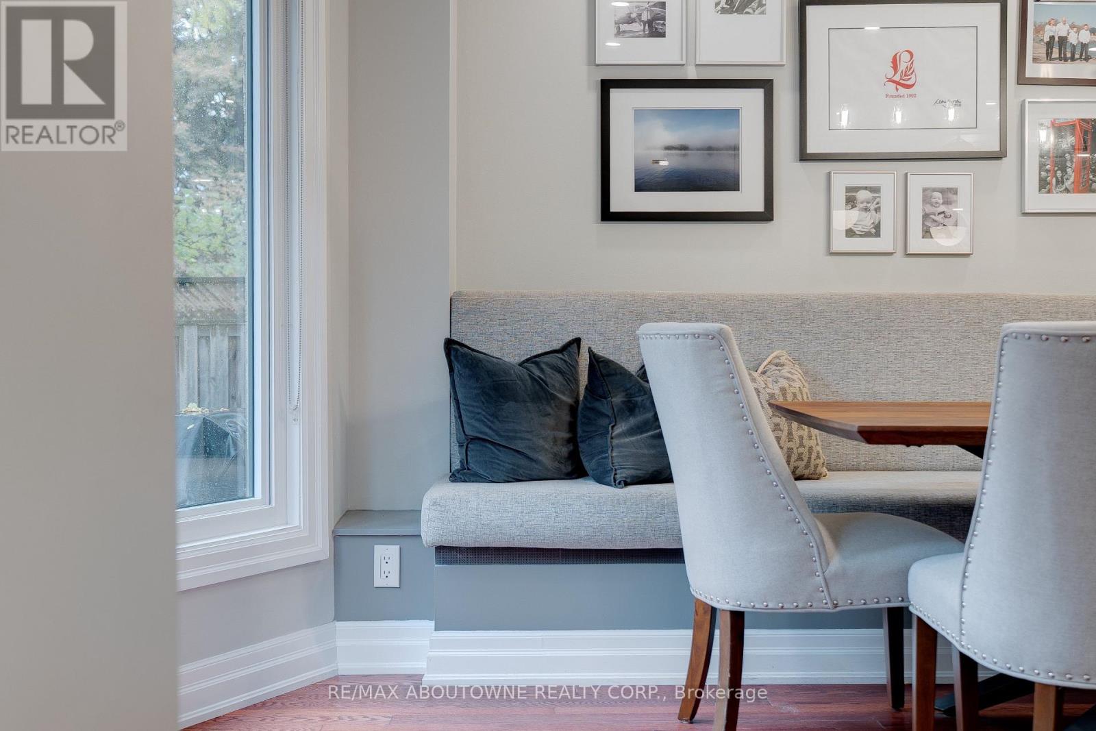 1586 Heritage Way, Oakville, Ontario  L6M 2Z5 - Photo 13 - W12675400