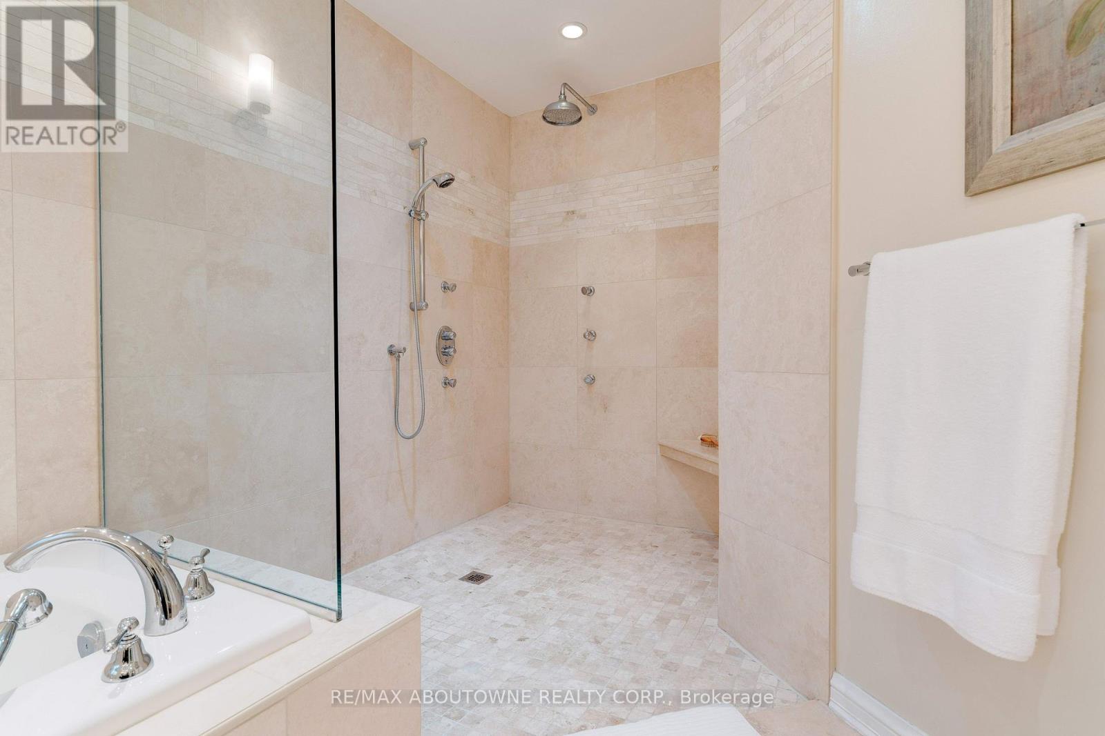 1586 Heritage Way, Oakville, Ontario  L6M 2Z5 - Photo 33 - W12675400