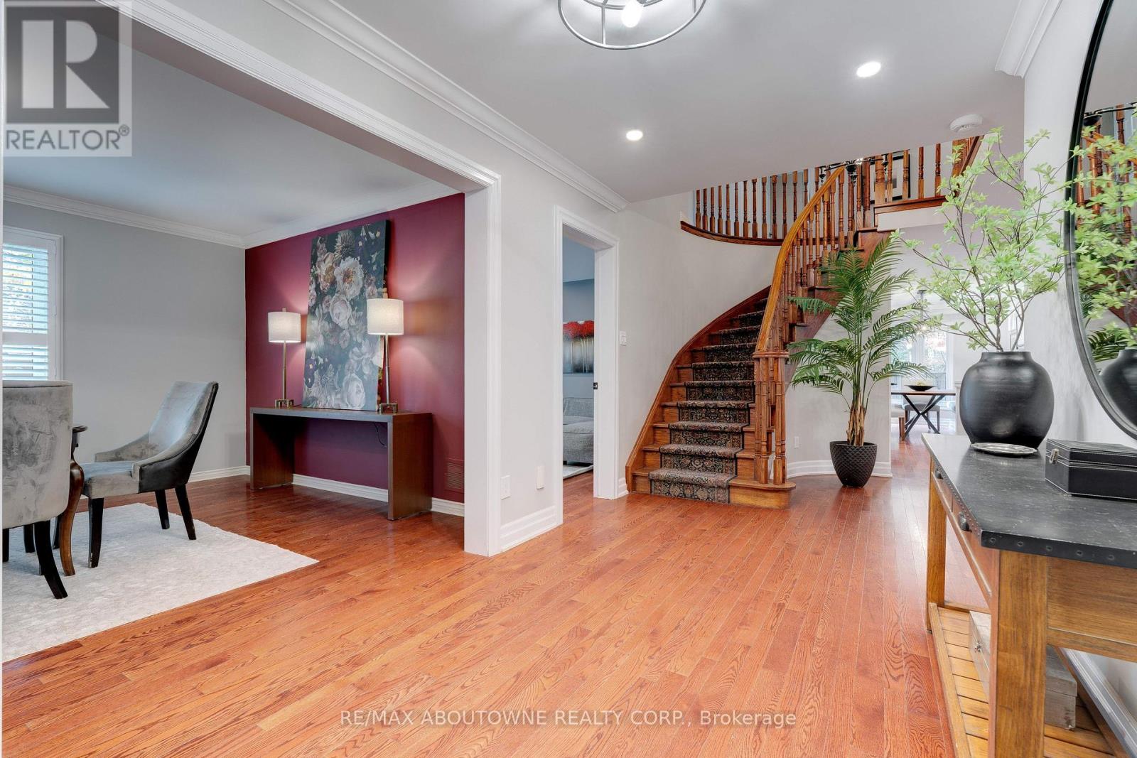 1586 Heritage Way, Oakville, Ontario  L6M 2Z5 - Photo 19 - W12675400