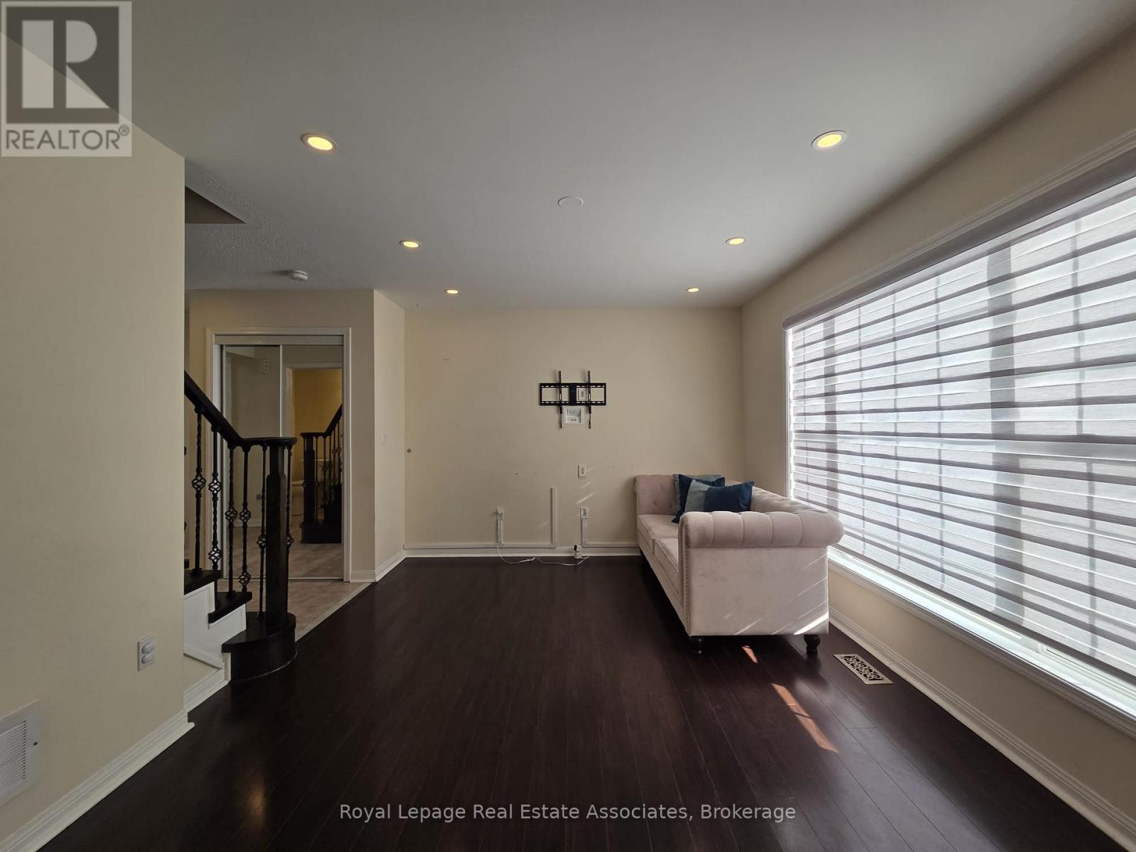 1546 Harwood Drive, Milton, Ontario  L9T 5K3 - Photo 17 - W12725296