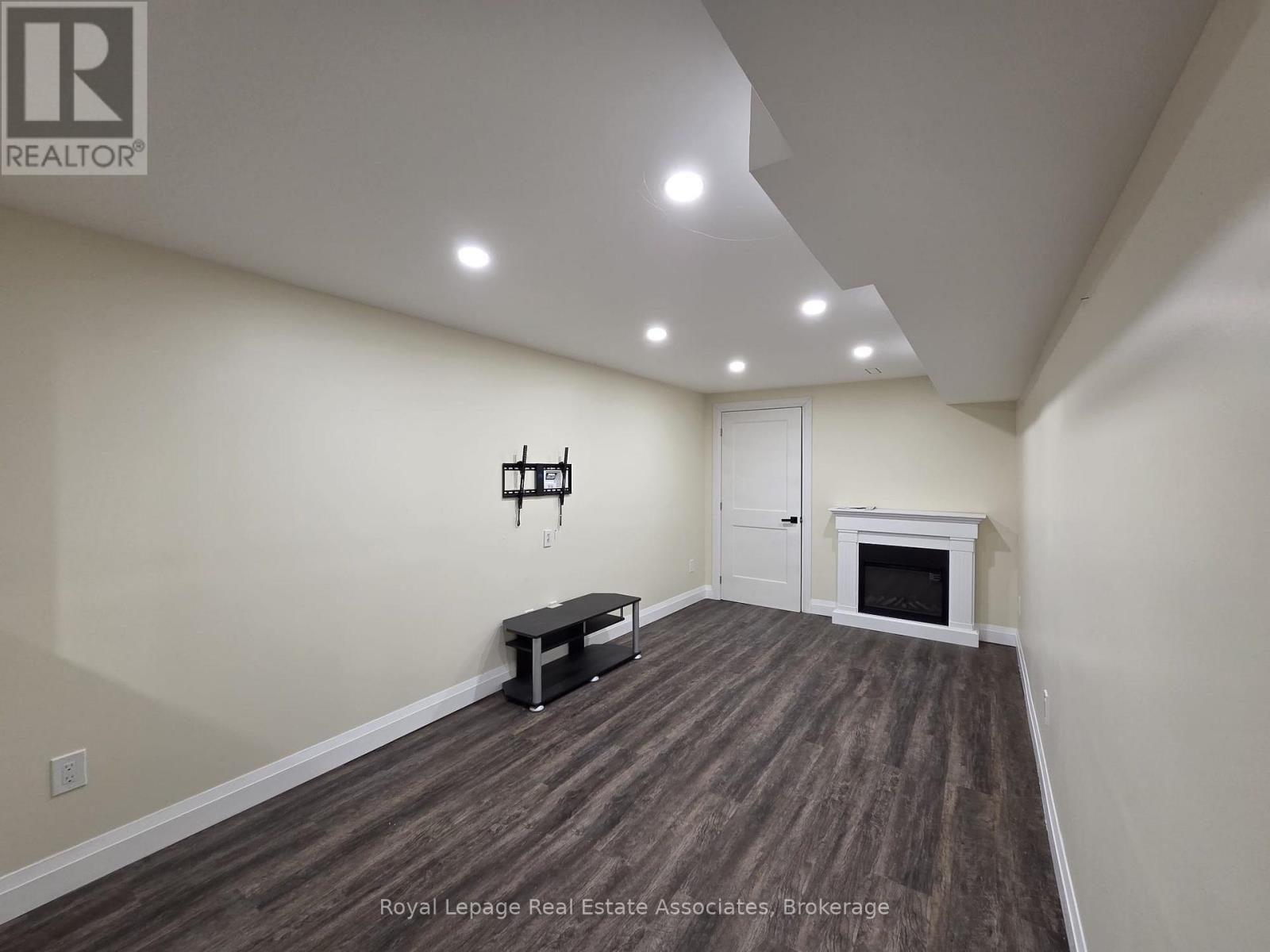 1546 Harwood Drive, Milton, Ontario  L9T 5K3 - Photo 38 - W12725296